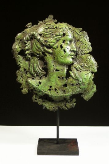 Fragment bas relief vénus assoupie