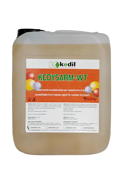 Ein Behälter mit KEDYSARM-WT, einem emulgierbaren Trennmittel für Holzschalungen von Kkedil.