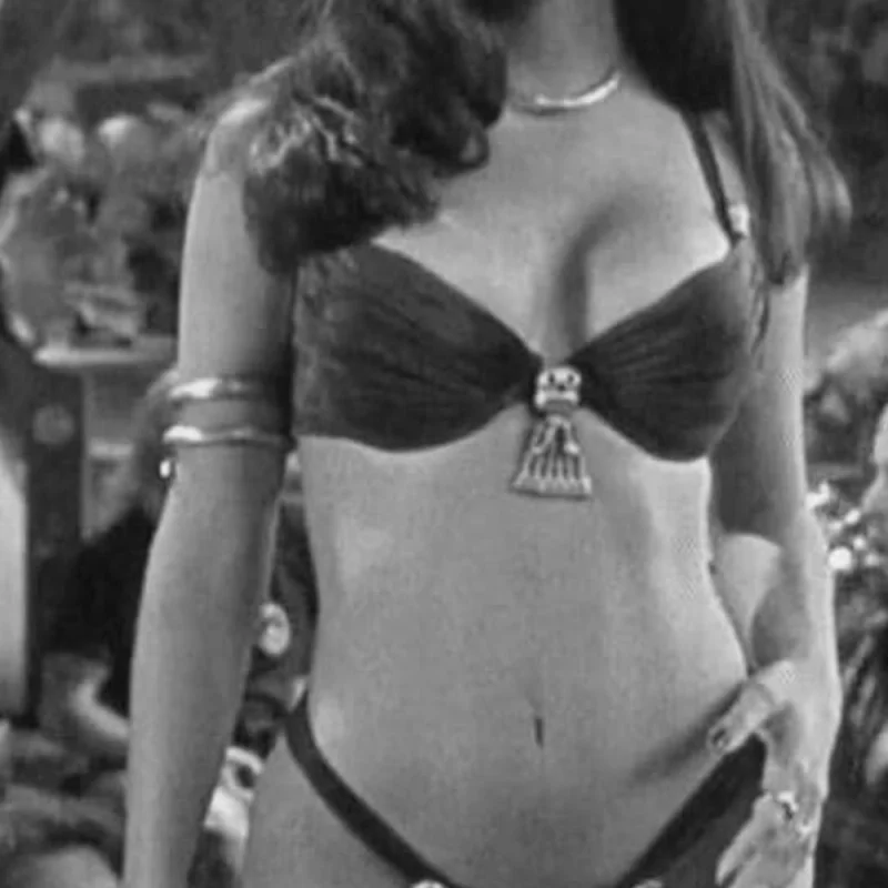 Visual example of Romantic bust