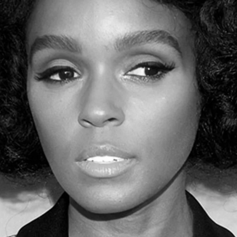 Visual example of Soft Gamine cheekbones