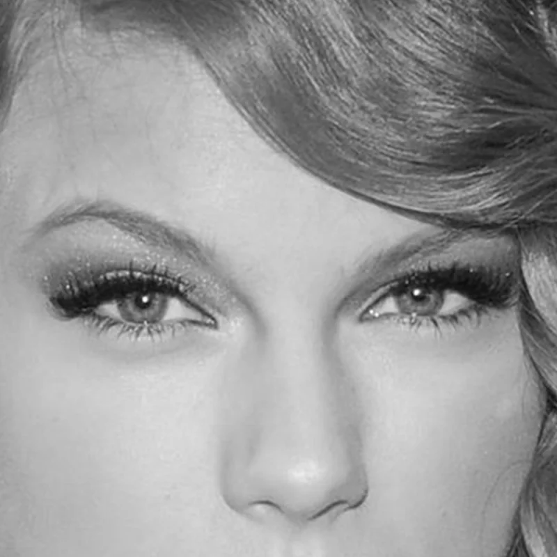 Visual example of Dramatic eyes