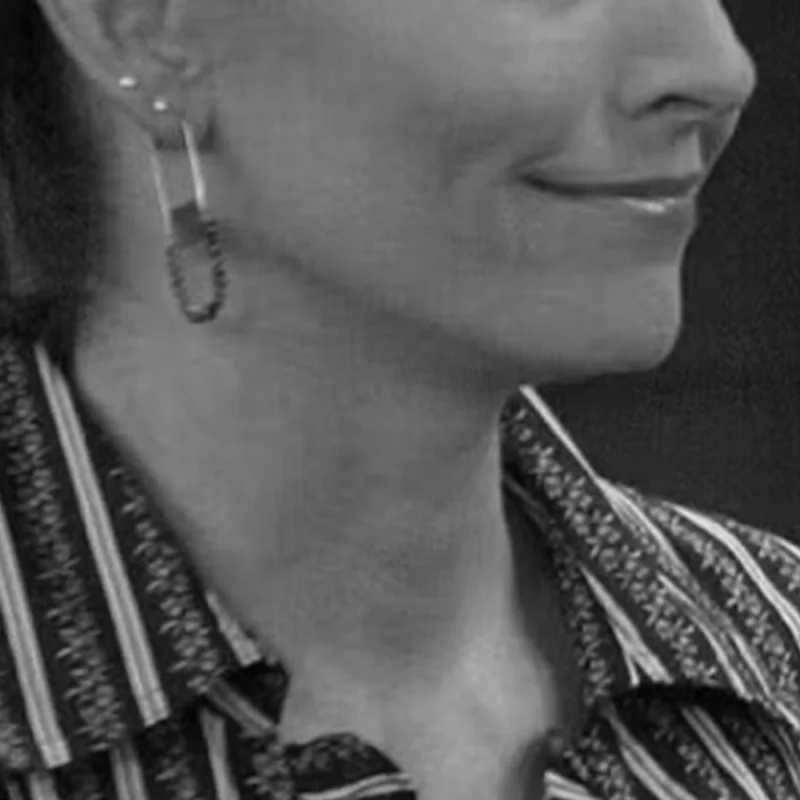 Visual example of Classic jawline