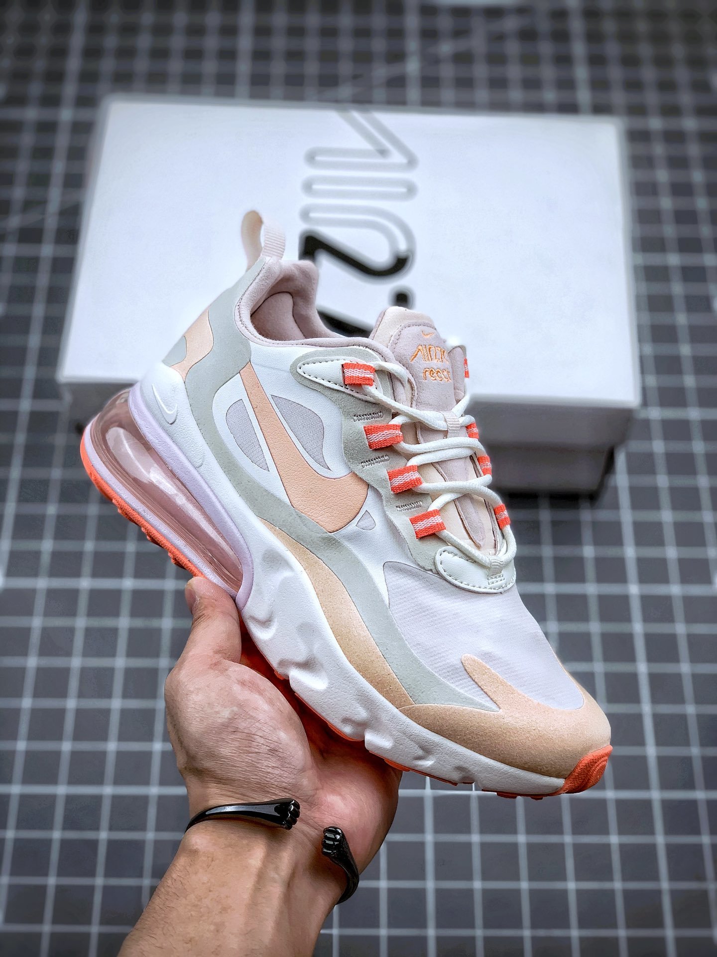 nike air max 270 react team gold/cinn/pale ivory