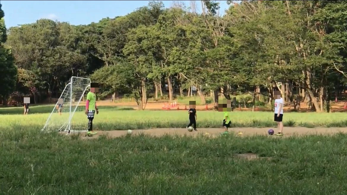 広い行田公園で、のびのびとサッカーができる!