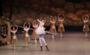 TAKAKO(タカコ) ballet studio みずき台教室のサムネイル画像 3