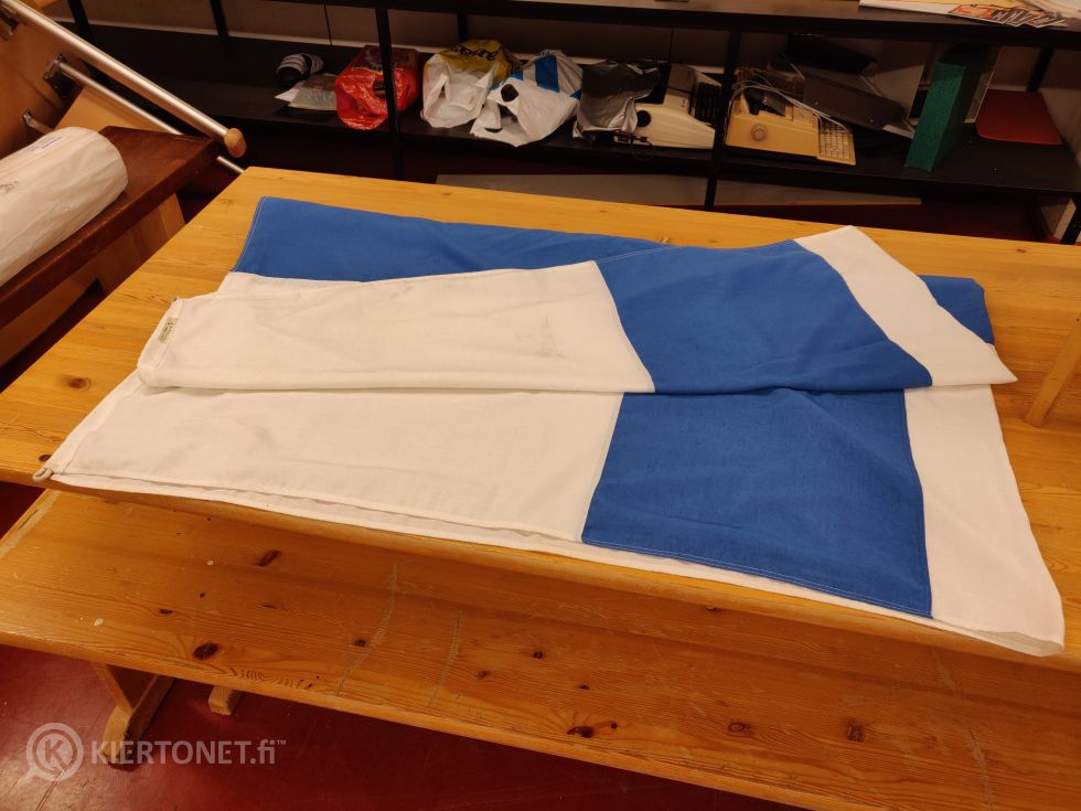 Suomen lippu, koko 5 (LJK28) – 