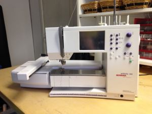 Kirjova ompelukone Bernina