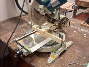 # 20 Makita katkaisu-/ jiirisirkkeli LS1013