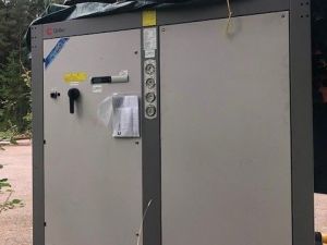 Tehokas Lämpöpumppu (maa/vesi)