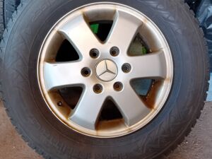 Nokian Hakkapeliitta C3 235/65-16C M-B vanteilla 4 kpl