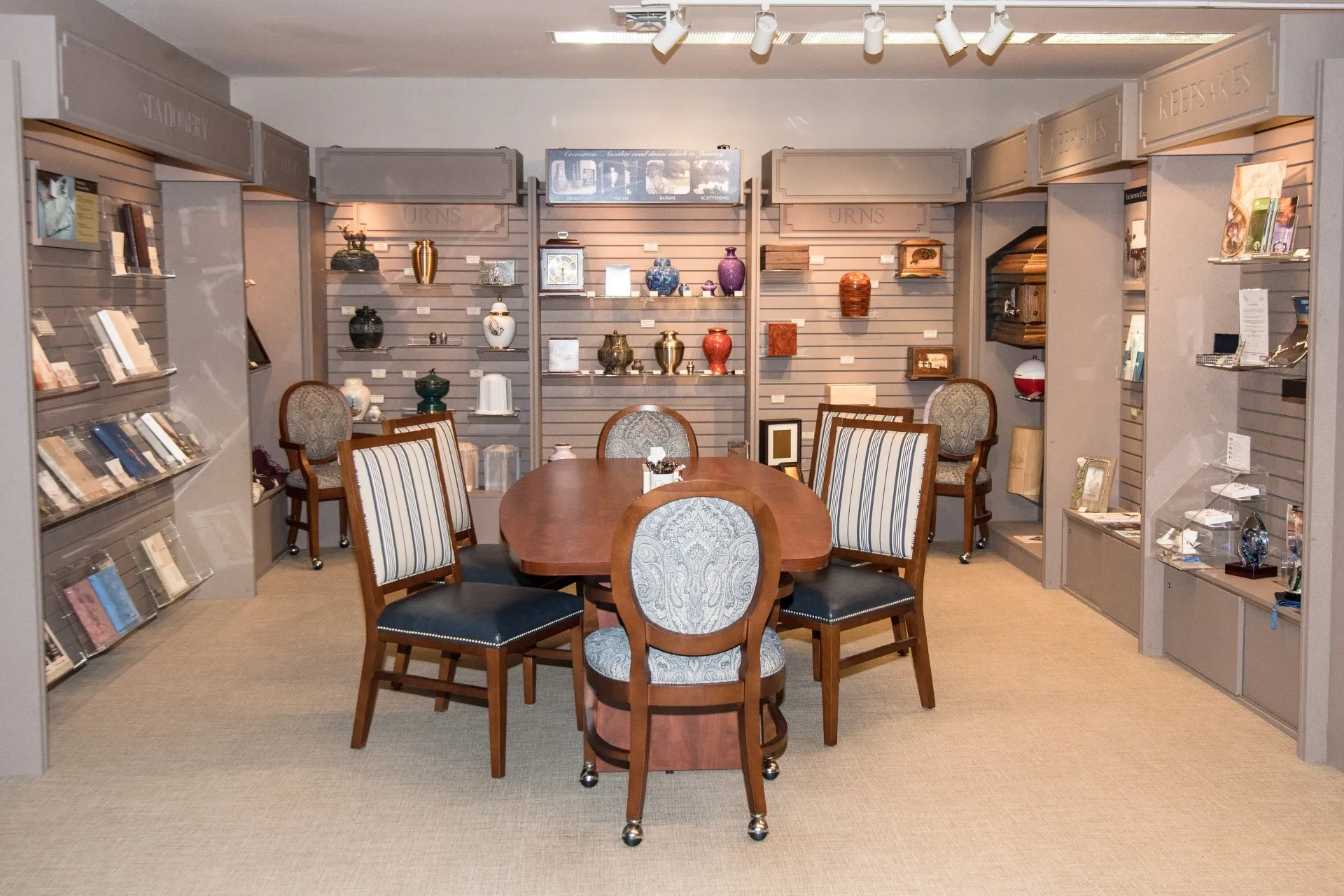 Urns, keepsakes and stationery display