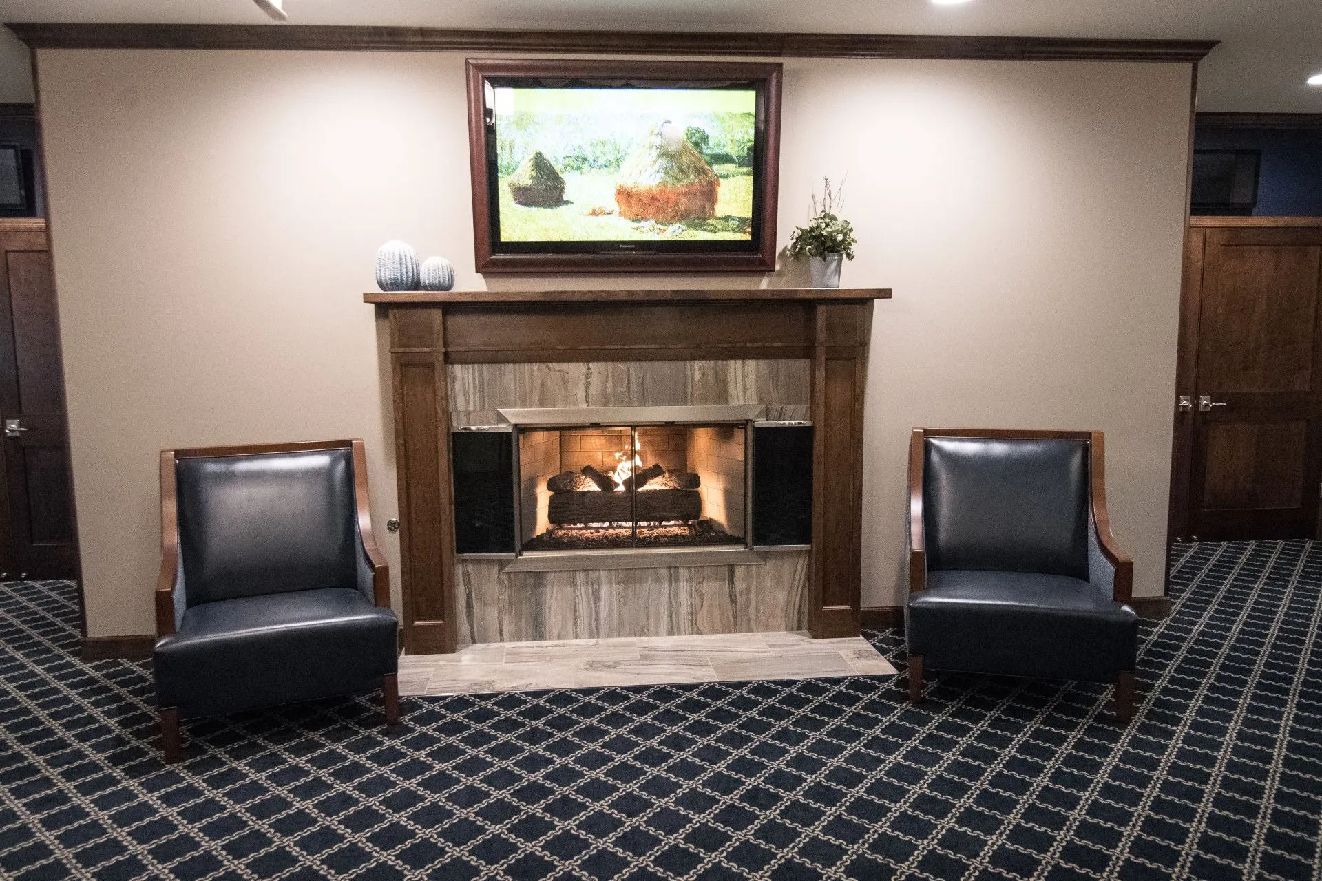 Lounge area with fireplace