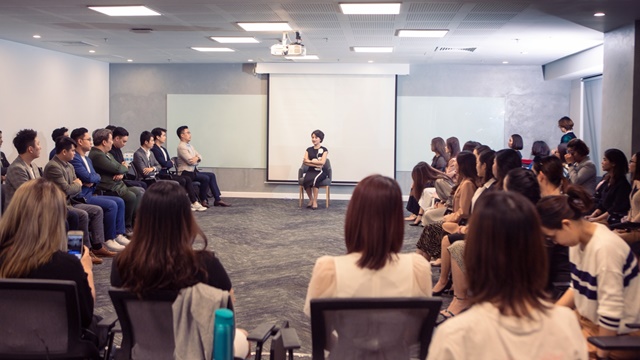 AIA đầu tư nâng cao chất lượng nhân sự, kinh tế thời đại, kinhtethoidai, kinh te thoi dai, kinhtethoidai.vn