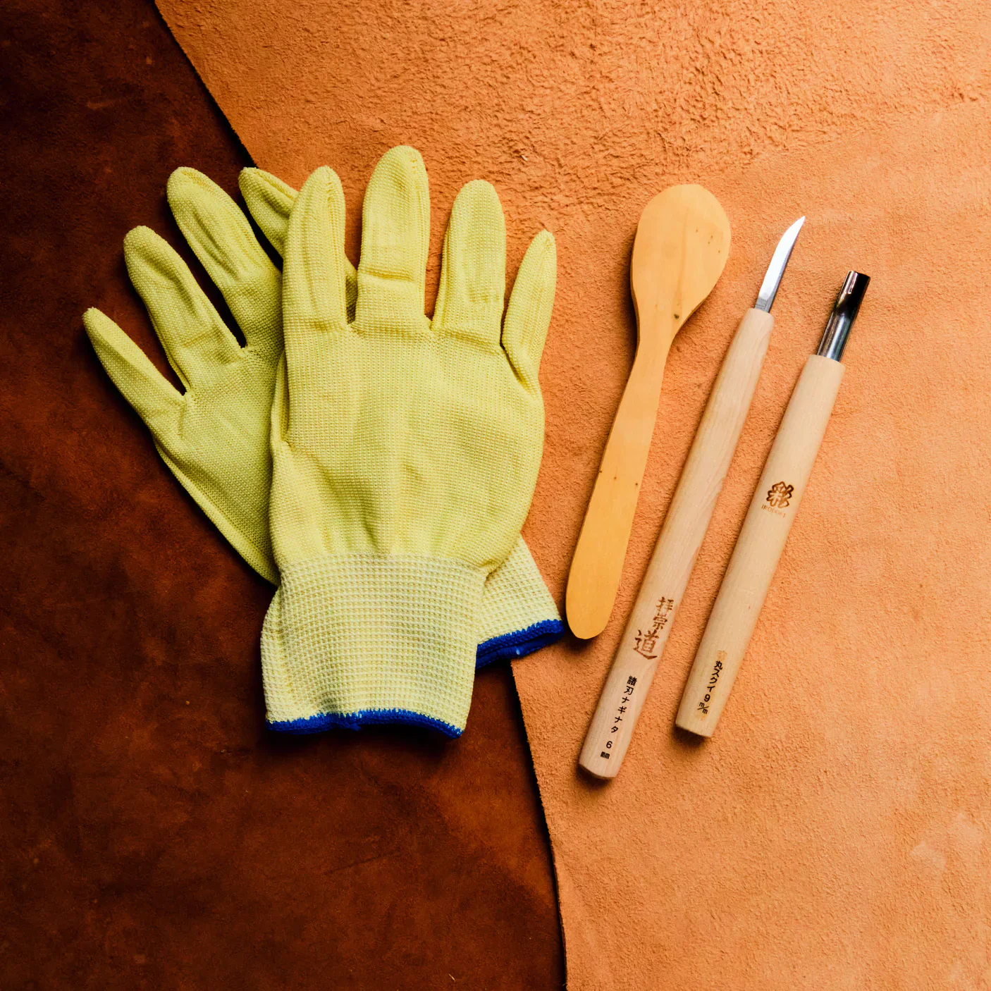 Refined Wooden Gloves