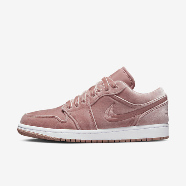 Air Jordan 1 Low “Pink Velvet” [1]