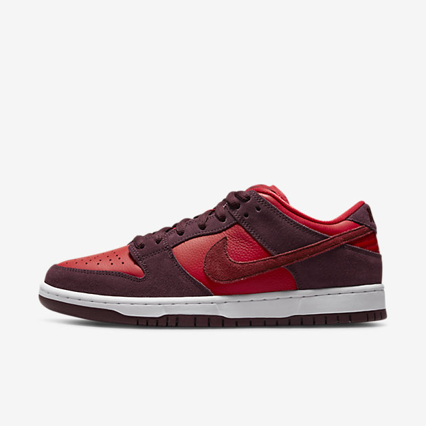 29.0 Nike SB Dunk Low Cherryナイキ SB ダンク19000円は無理でしょうか