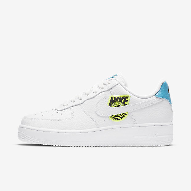 スニーカーNIKE エアフォース 1 07 SE ワールドワイド