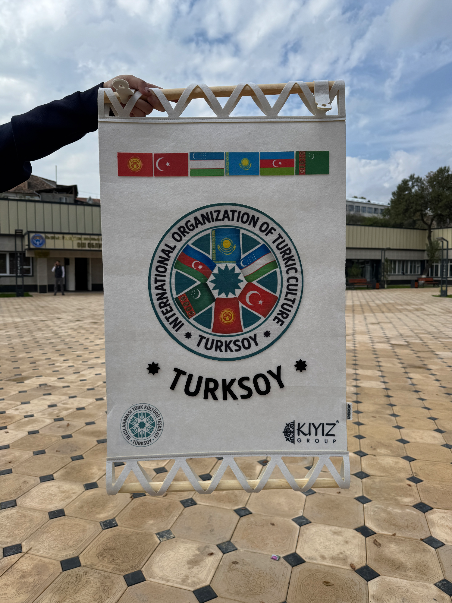 Подарки для Роя Джонса и международного турнира TURKSEN 3 в Оше — фото 3