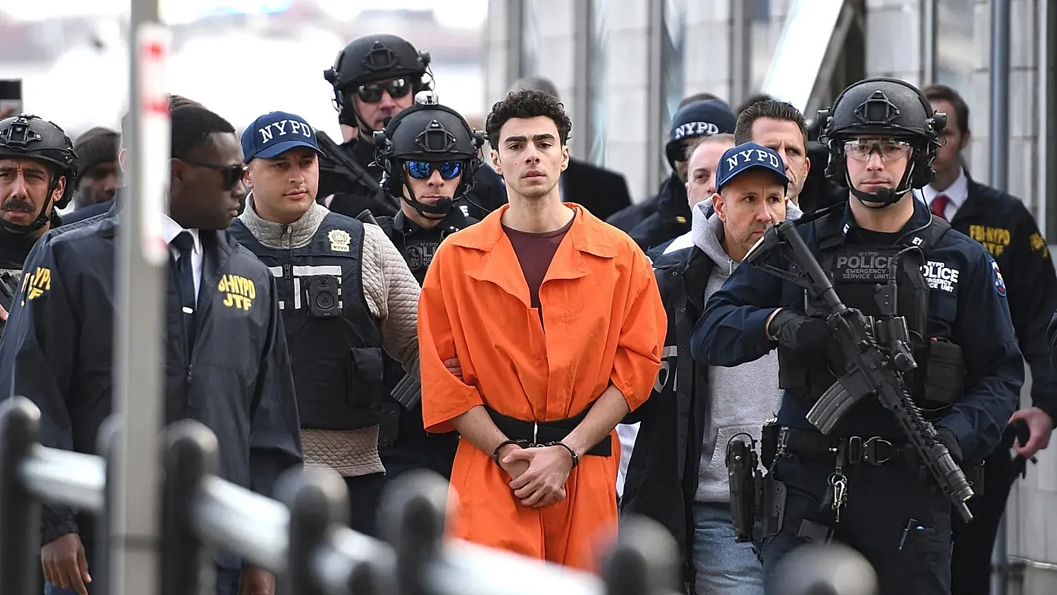 Fake FBI Agent Arrested in Brazen Plot to Free Luigi Mangione