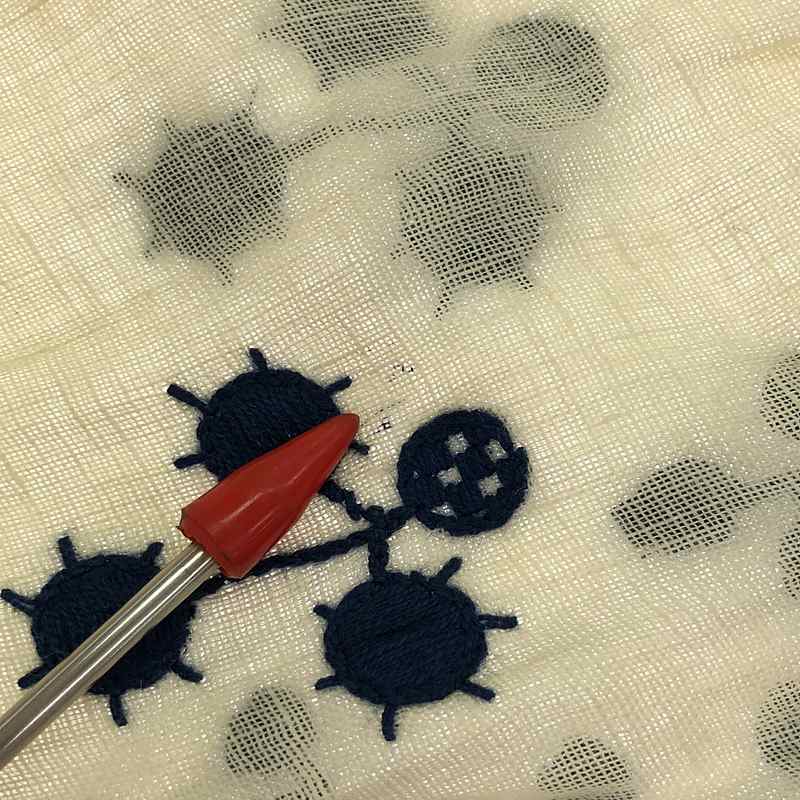 その他 エンブロイダリーリネンブラウス