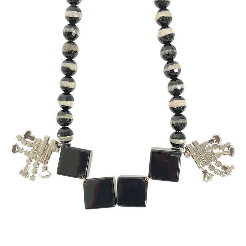 petite robe noire / プティローブノアー ビジュー ビーズネックレス