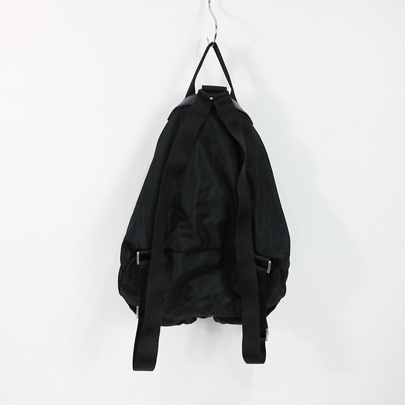 PRADA / プラダ ロゴプレート付きナイロンリュック