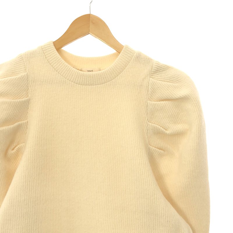 yori / ヨリ タックショルダーニットソ