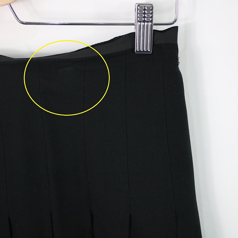 CHANEL / シャネル シルク100％ ココマーク付きプリーツスカート