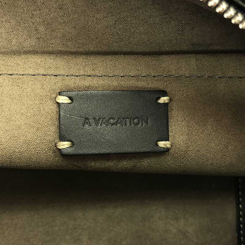 A VACATION / アヴァケーション TRAPEZE LEATHER ハンドバッグ