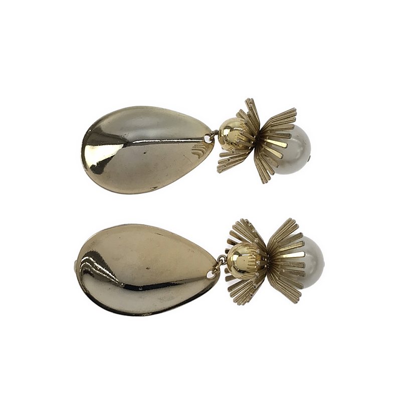 TOGA PULLA / トーガプルラ メタルモチーフイヤリング