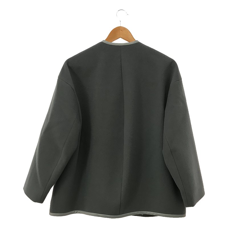 yori / ヨリ ウール ノーカラー ショートコート