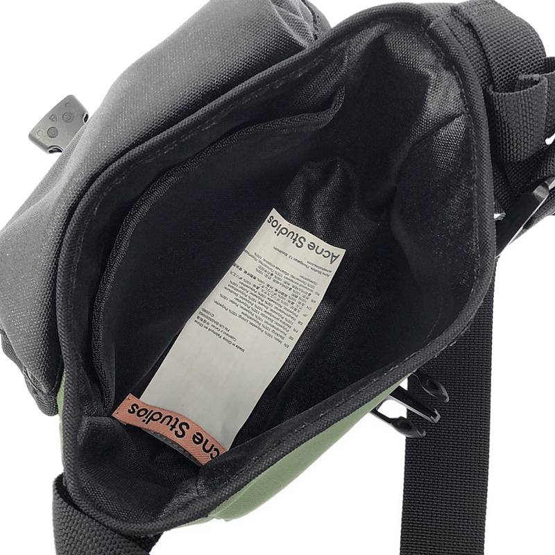 Acne Studios / アクネストゥディオズ スモール メッセンジャー ショルダーバッグ