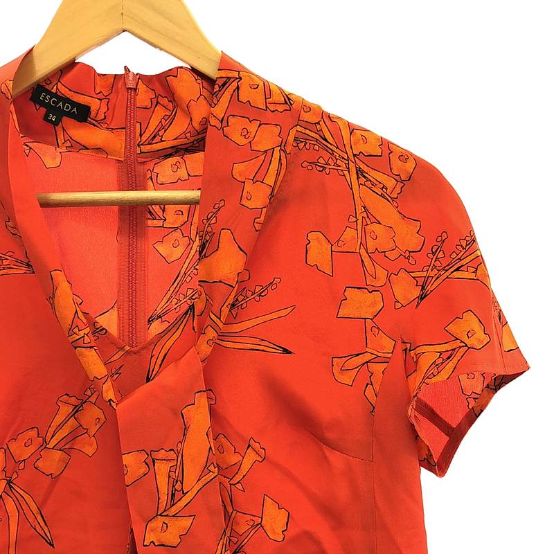 その他 総柄 バックジップ タイ  ブラウス