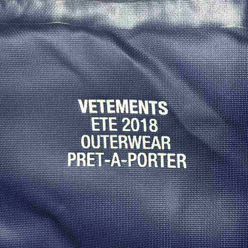 VETEMENTS / ヴェトモン Horoscope Cancer hooded raincoat レインコート