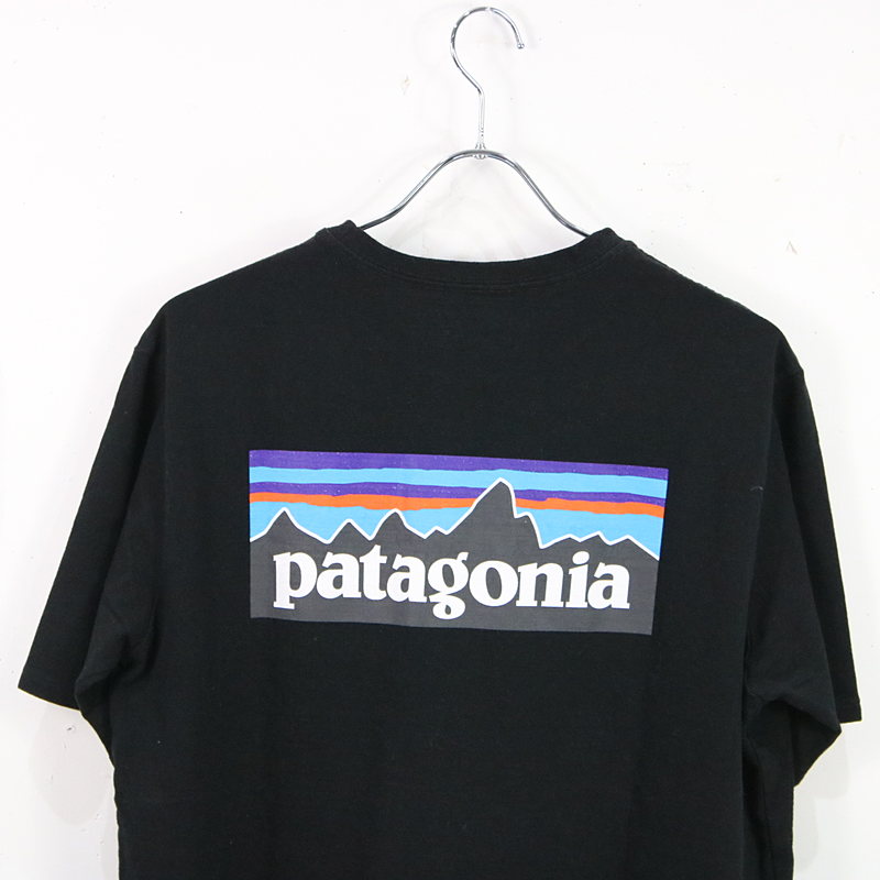 Patagonia / パタゴニア メンズ P-6ロゴ ポケットレスポンシビリティーTシャツ black