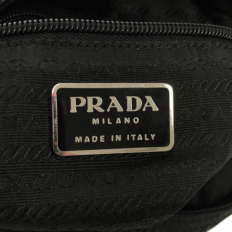 PRADA / プラダ ナイロン 三角プレートロゴ ショルダー バッグ