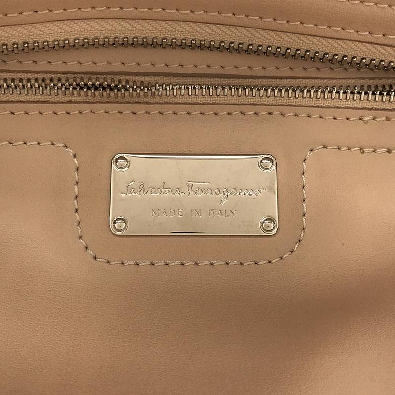 Salvatore Ferragamo / サルヴァトーレフェラガモ ノリータ トートバッグ