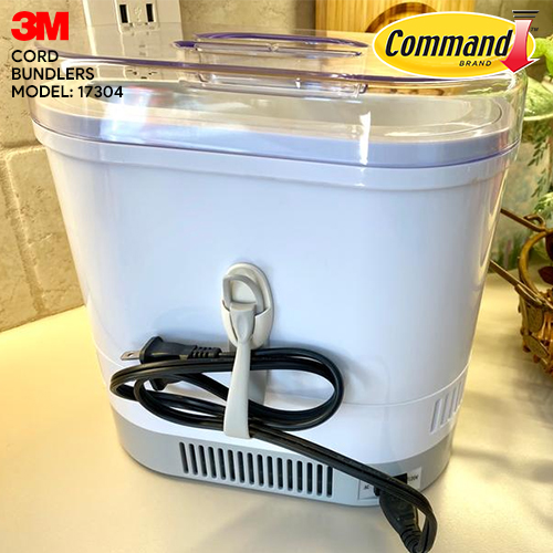 Command 17304 Medium Cord Bundlers with Strips, White, 2 Bundlers and 3 Strips