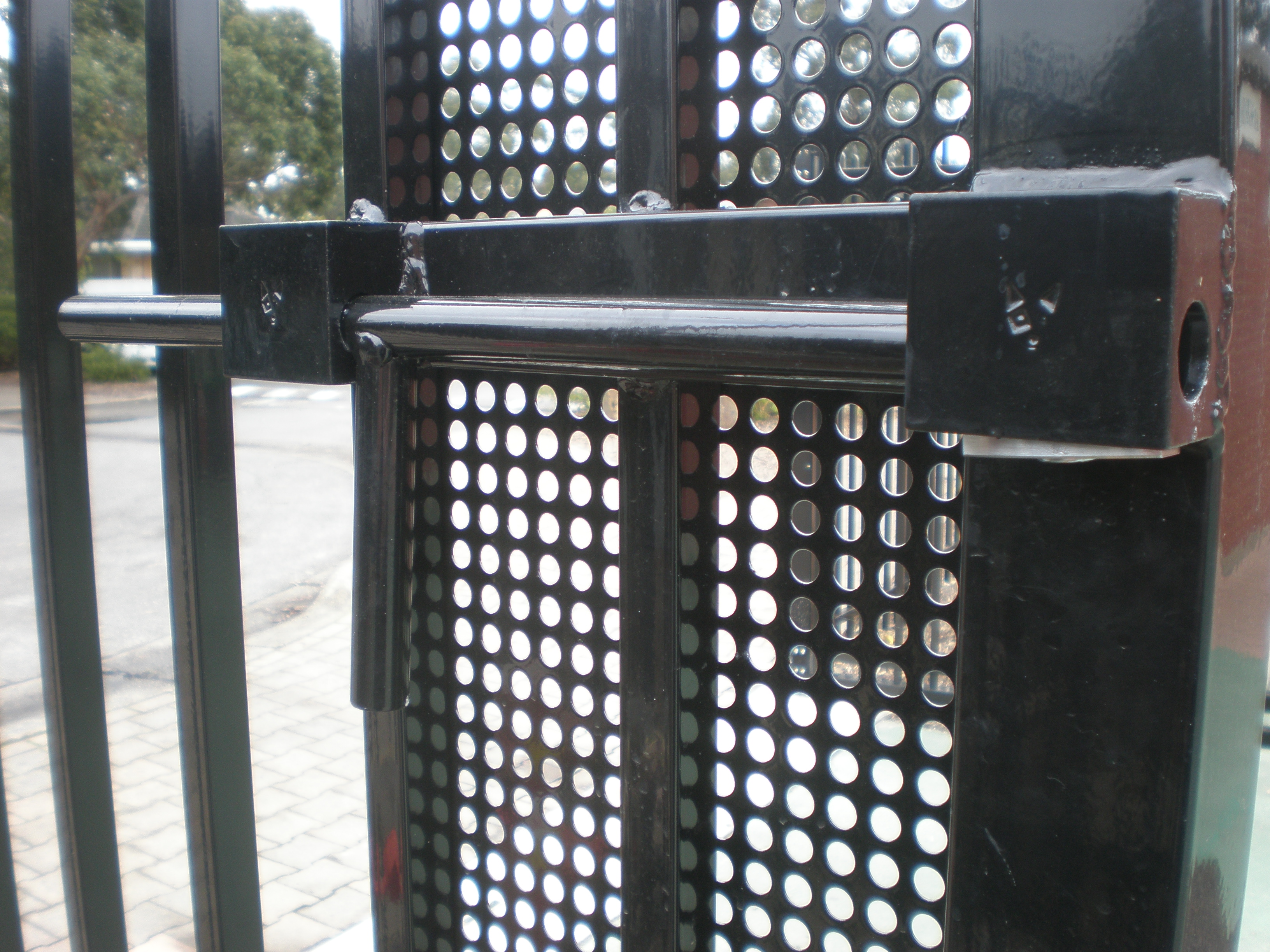 Multiple latching options