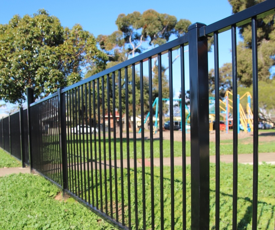 Pedestrian Barrier Fencing - CrowdTuff®