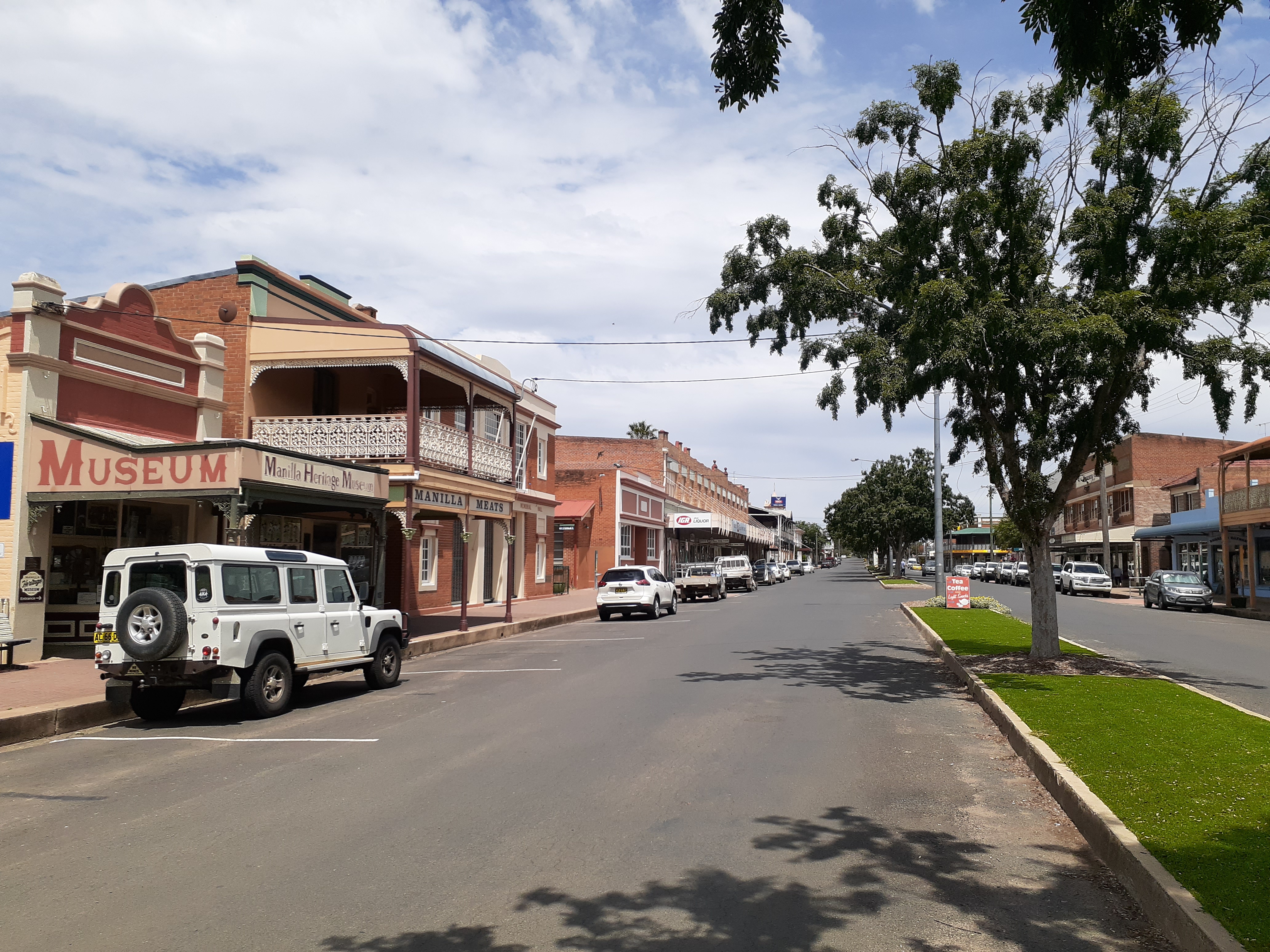 LOCAL BUSINESSES HEADED TO SYDNEY, ENCOURAGING PEOPLE TO BUY FROM THE BUSH icon