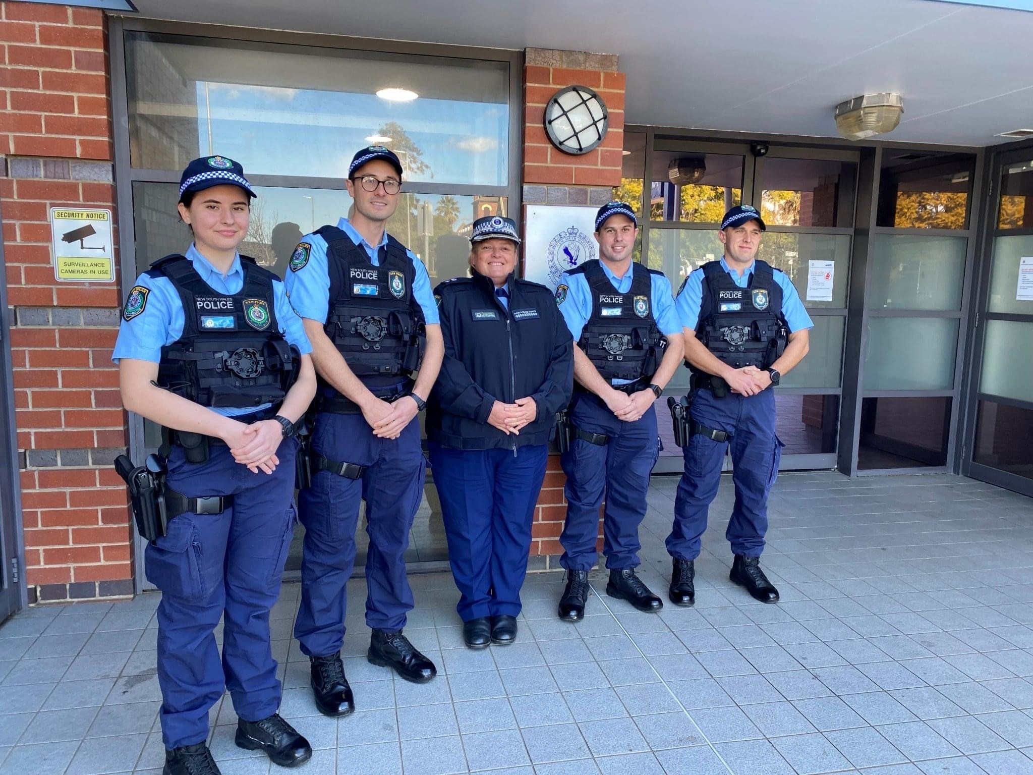 OXLEY POLICE DISTRICT WELCOMES FIVE NEW PROBATIONARY CONSTABLES icon