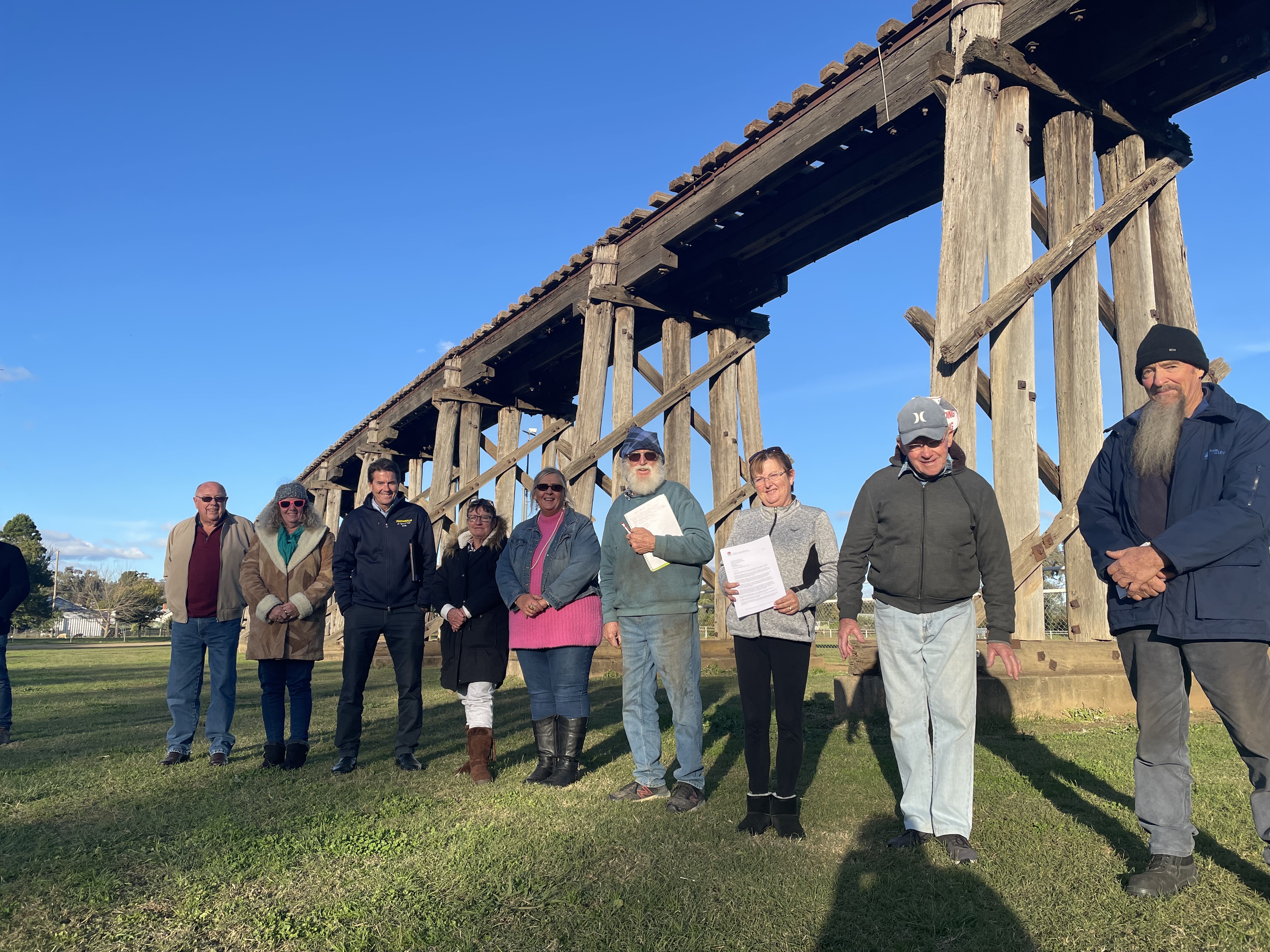 MANILLA VIADUCT HEADLINES MEETING WITH THE MINISTER icon