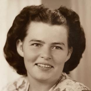 GILCHRIST, Dorothy Joan Image