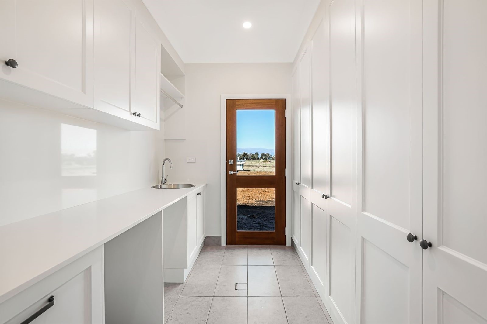 LAUNDRY & MUDROOM