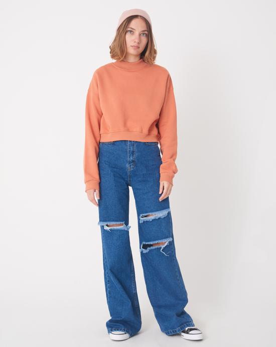 Women’s Mock-Turtleneck Melon Crop Sweatshirt
