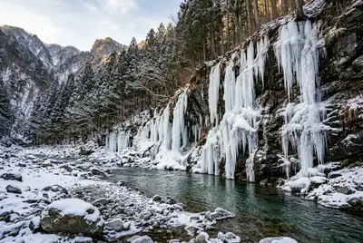 三十槌の氷柱