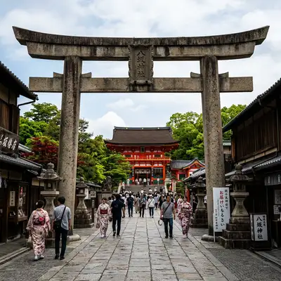 八坂神社の石鳥居