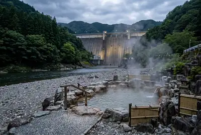 美作三湯