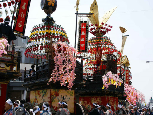 高岡御車山祭